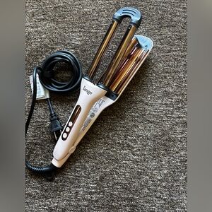 L'ange Hair Waver in White and Black